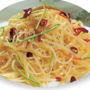 Stir Fried Shredded Potatoes 酸辣土豆丝  1个辣